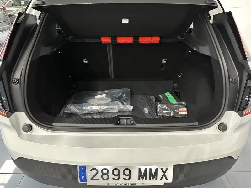 Volvo XC • 2024 • 21,000 km 9