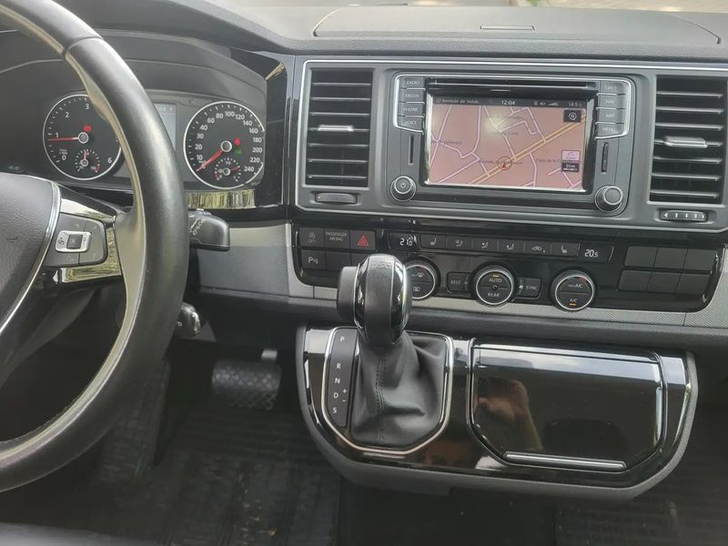 Volkswagen T5 Multivan • 2018 • 76,000 km 8