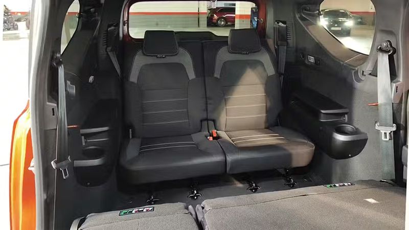 Dacia Lodgy • 2022 • 51,767 km 9