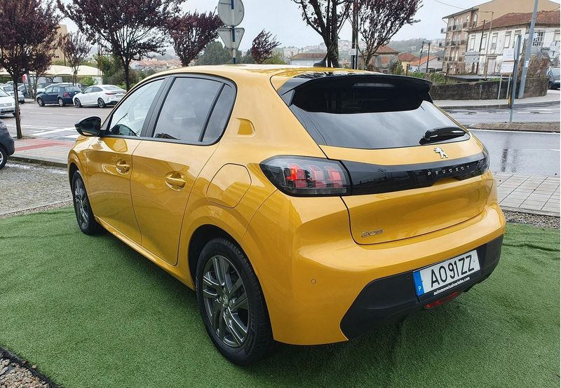 Peugeot 2008 • 2022 • 10,000 km 7