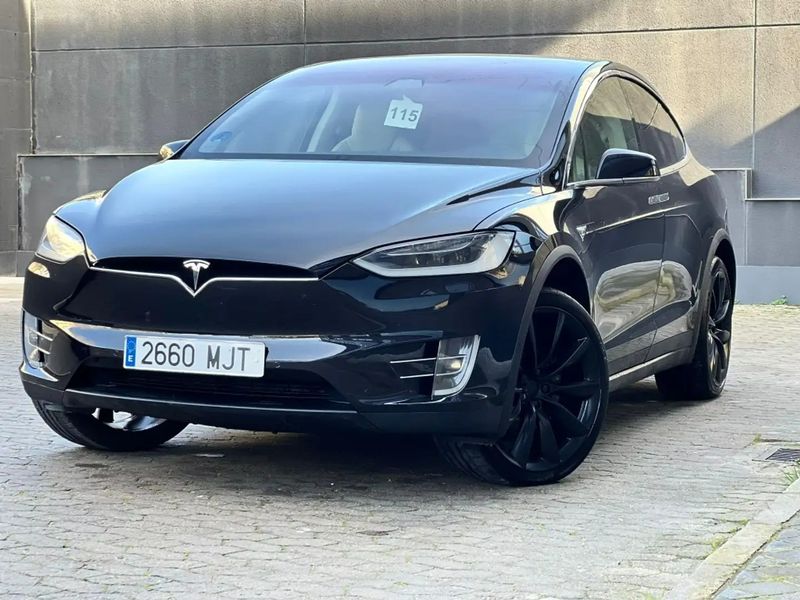Tesla Model X • 2018 • 95,000 km 7