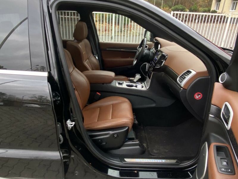 Jeep Cherokee • 2019 • 50,000 km 3