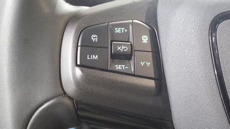 Ford Mustang • 2023 • 18,873 km 3