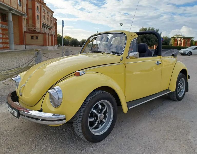 Volkswagen Beetle Convertible • 1971 • 60,000 km 1