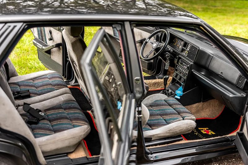 Oldsmobile LSS • 1990 • 100,500 km 7