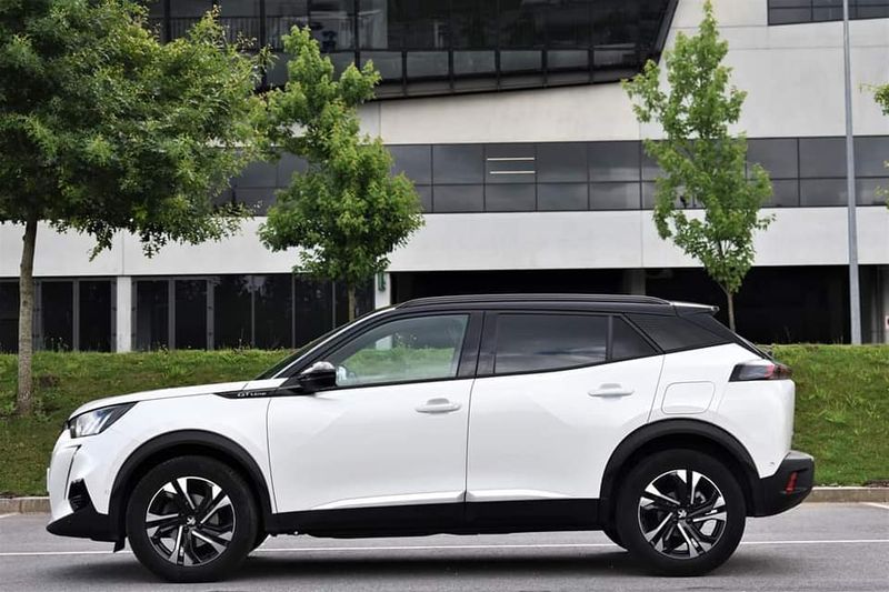 Peugeot 2008 • 2020 • 67,000 km 5