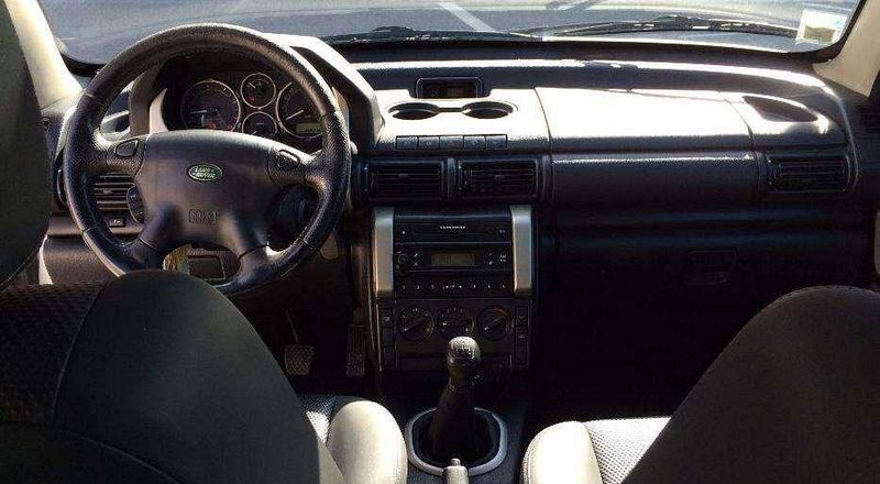 Land Rover Freelander • 2006 • 140,000 km 3