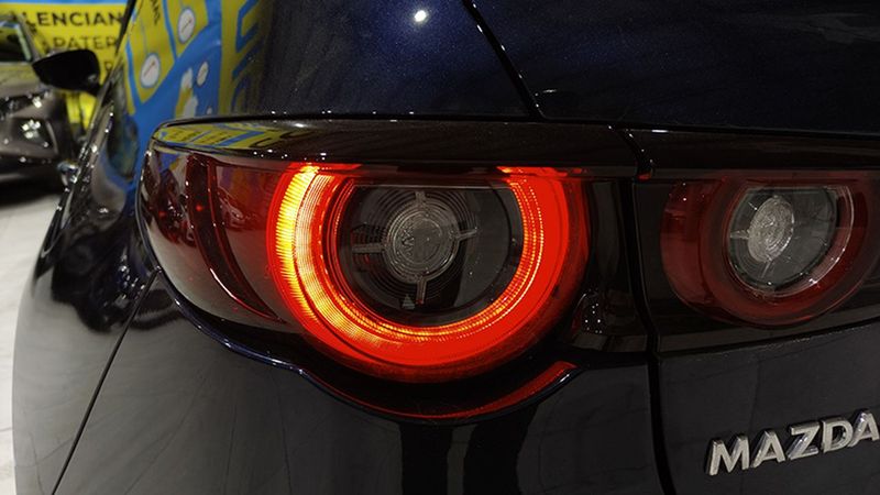 Mazda 3 • 2023 • 44,447 km 10