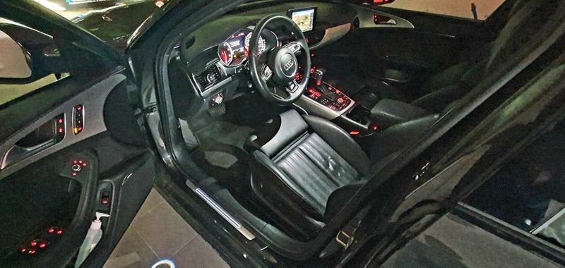 Audi A6 • 2013 • 125,000 km 4