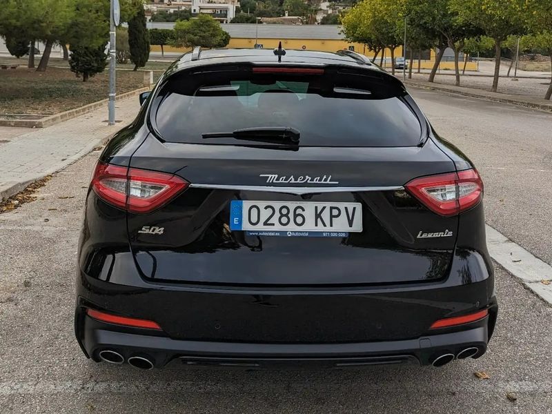 Maserati Levante • 2018 • 41,800 km 2