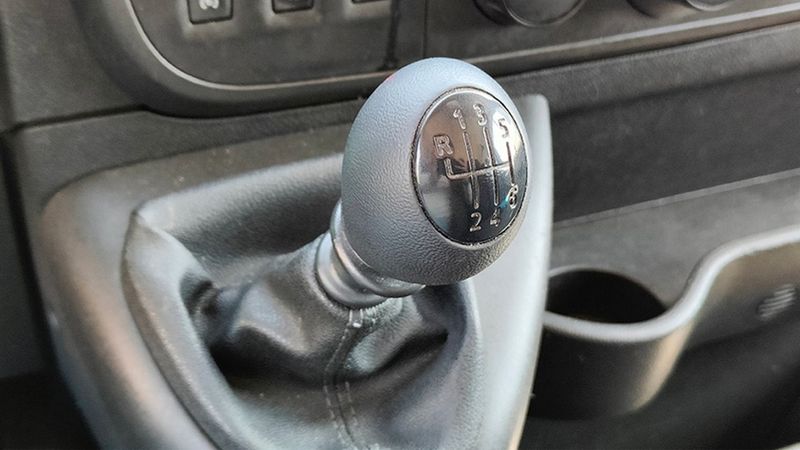 Renault Master • 2019 • 129,226 km 6