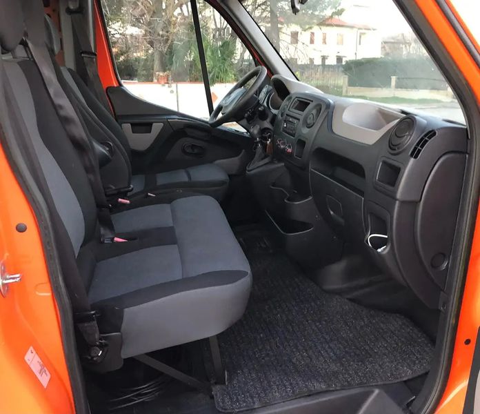 Renault Master • 2015 • 145,000 km 7
