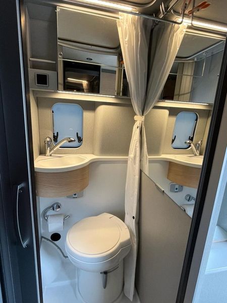 Fiat Ducato Van • 2021 • 19,250 km 12