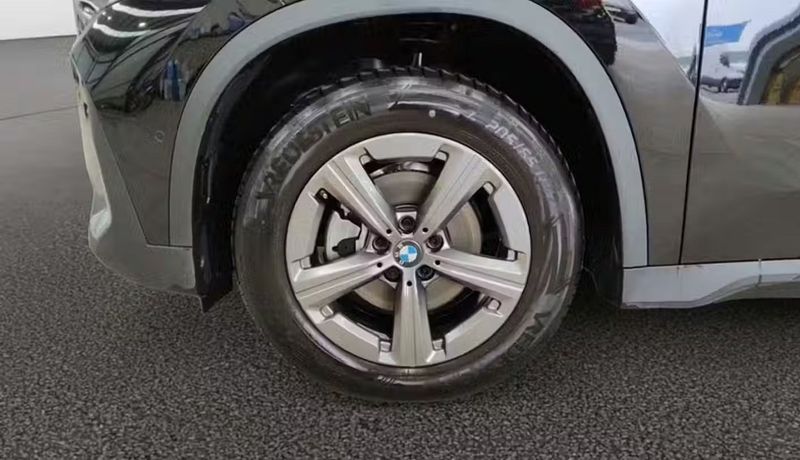 BMW X1 • 2024 • 28,700 km 16