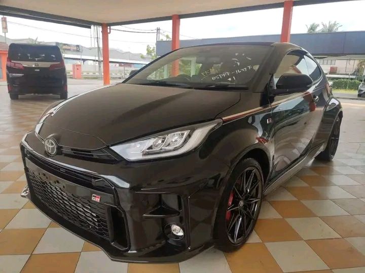 Toyota Yaris • 2020 • 37 km 1