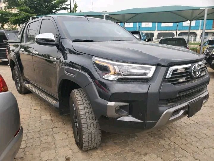 Toyota Hilux • 2017 • 50,000 km 1