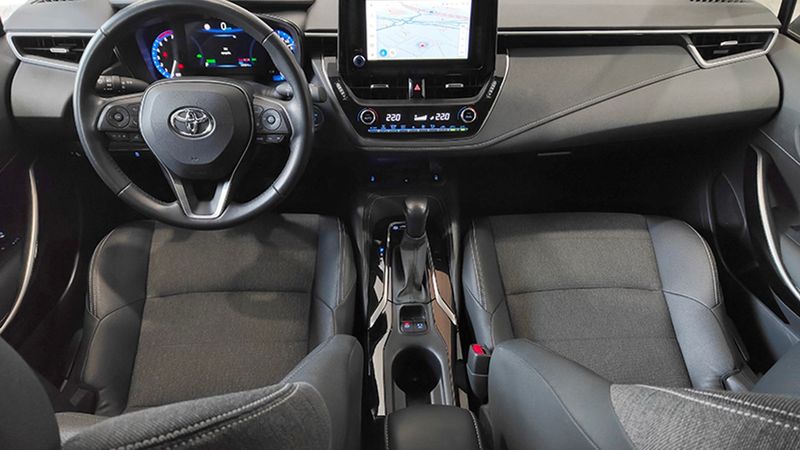 Toyota Corolla • 2022 • 35,054 km 4