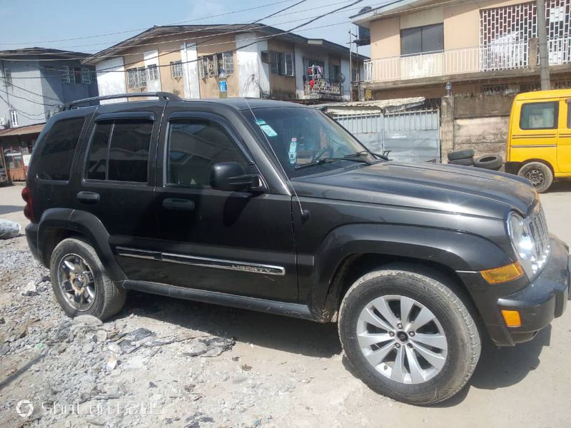 Jeep Liberty • 2006 • 127,384 km 2