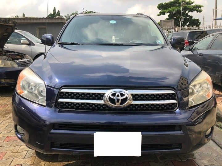 Toyota RAV4 • 2015 • 50,000 km 1