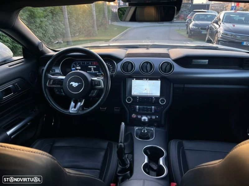 Ford Mustang • 2018 • 70,000 km 4