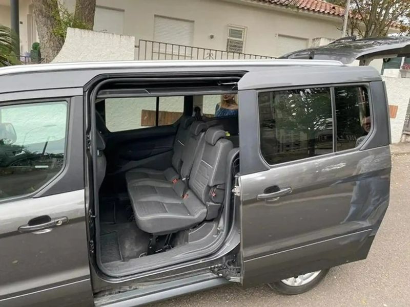 Ford Tourneo Connect • 2016 • 70,000 km 5