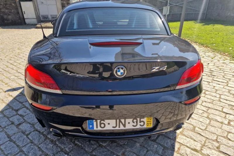 BMW Z4 • 2010 • 97,000 km 1