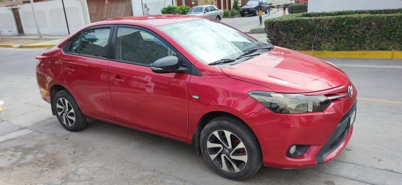 Toyota Yaris • 2014 • 84,000 km 5