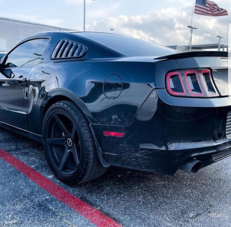 Ford 350 • 2014 • 3 km 2