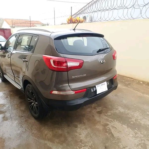 Kia Sportage • 2012 • 200 km 3