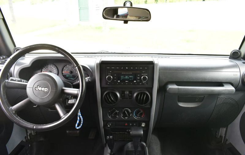 Jeep Wrangler • 2010 • 98,800 km 8