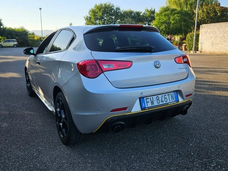 Alfa Romeo Giulietta • 2019 • 50,000 km 5