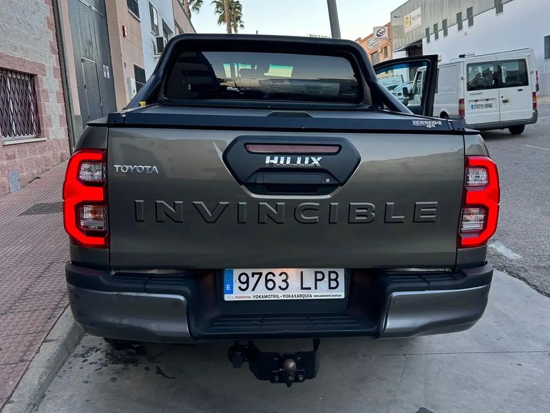Toyota Hilux • 2021 • 95,000 km 4