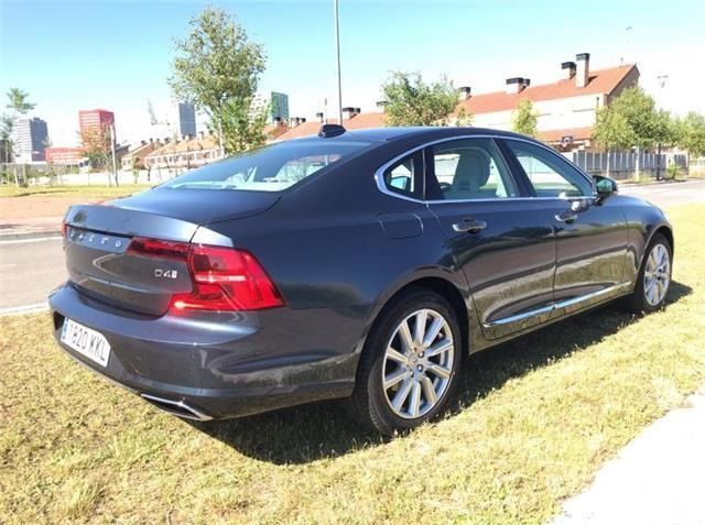 Volvo S90 • 2017 • 91,800 km 4