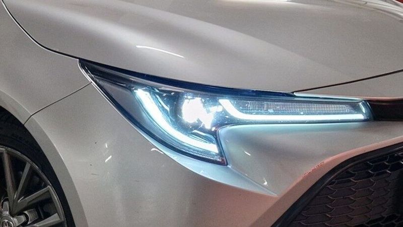Toyota Corolla Hybrid • 2019 • 102,000 km 13