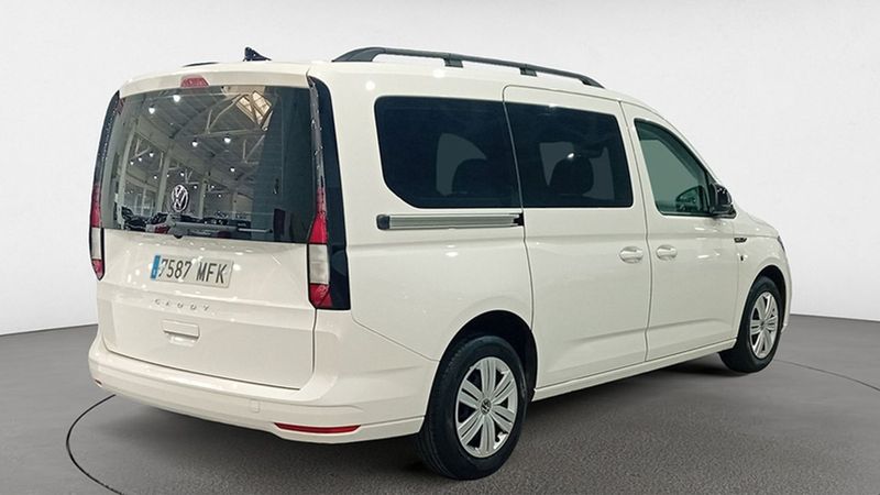 Volkswagen Caddy • 2023 • 25,498 km 4