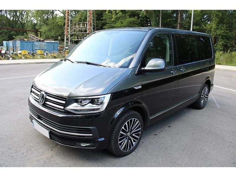 Volkswagen Multivan • 2018 • 71,432 km 2