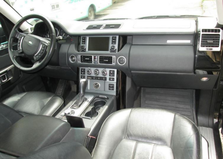 Land Rover Range Rover • 2009 • 150,000 km 6