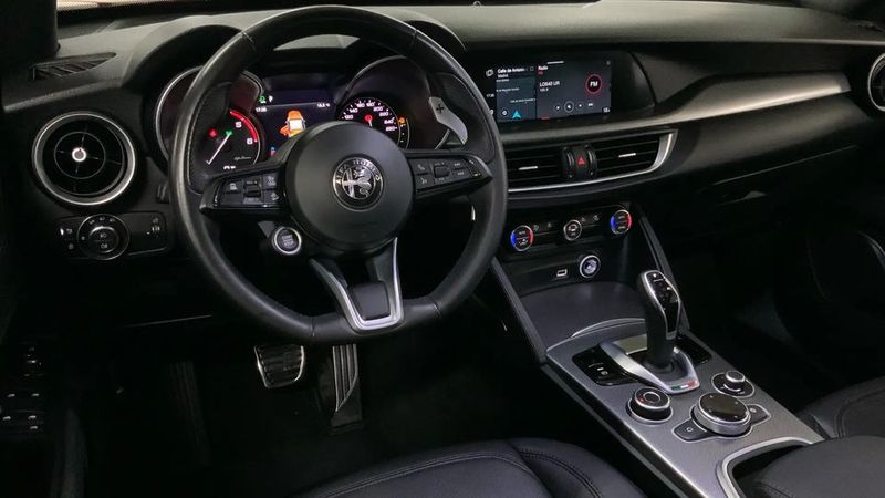 Alfa Romeo Stelvio • 2022 • 63,414 km 12