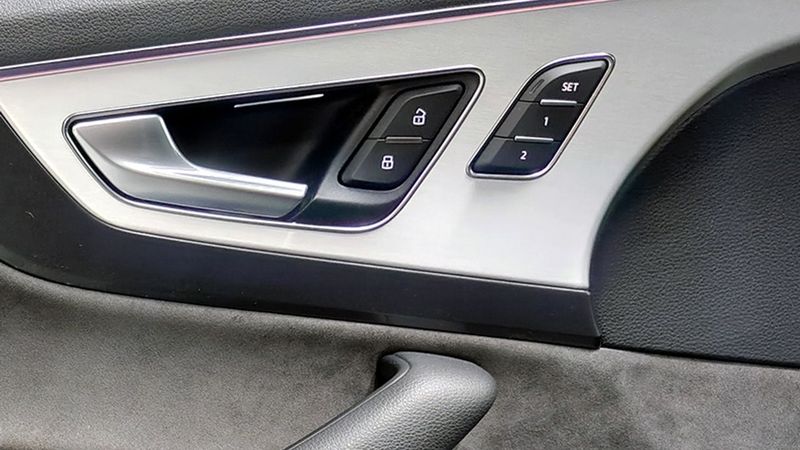 Audi SQ7 • 2018 • 108,000 km 14