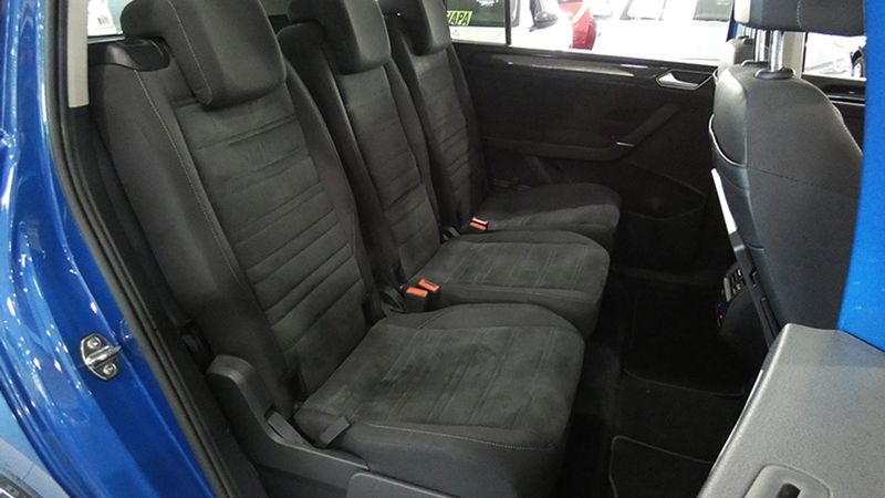 Volkswagen Touran • 2018 • 132,596 km 9