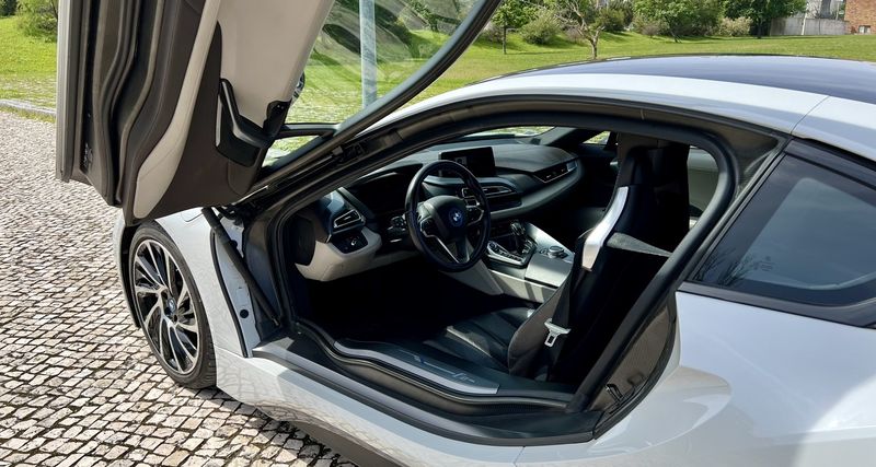 BMW i8 • 2014 • 89,430 km 13