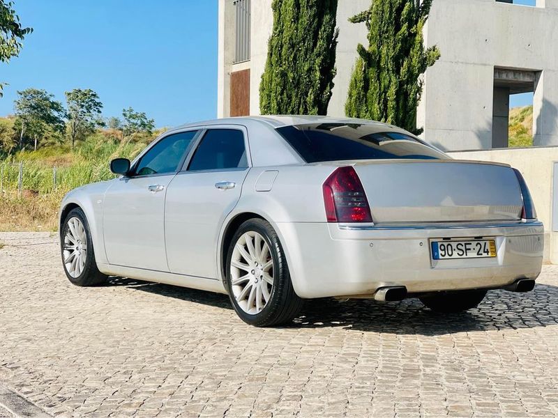 Chrysler 300 C • 2009 • 156,000 km 2