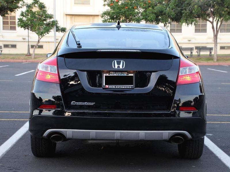 Honda Crosstour • 2014 • 123,456 km 7