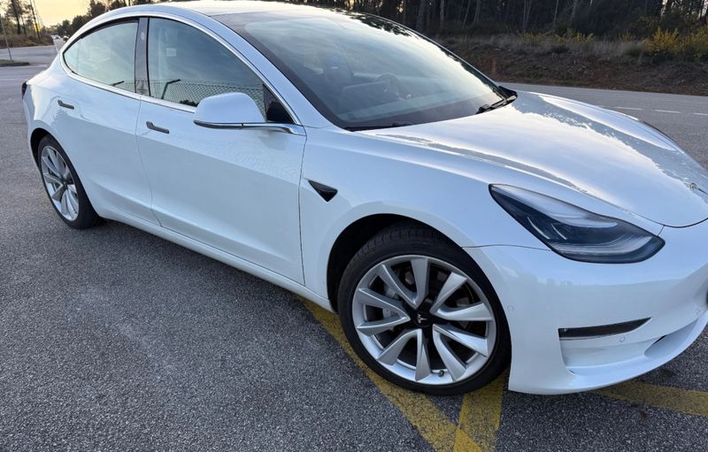 Tesla Model 3 • 2020 • 111,000 km 7