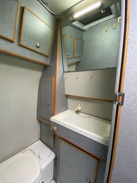 Mercedes-Benz Sprinter • 1998 • 164,154 km 3