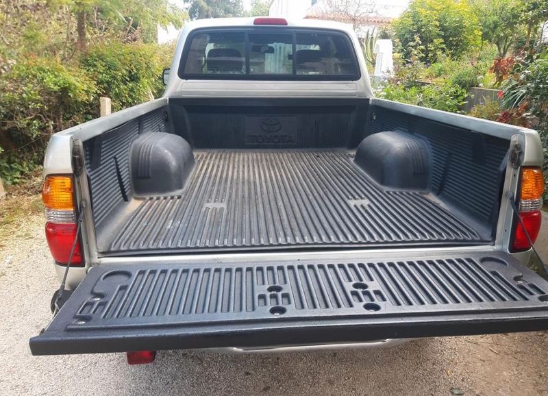 Toyota Tacoma • 2002 • 155,000 km 5