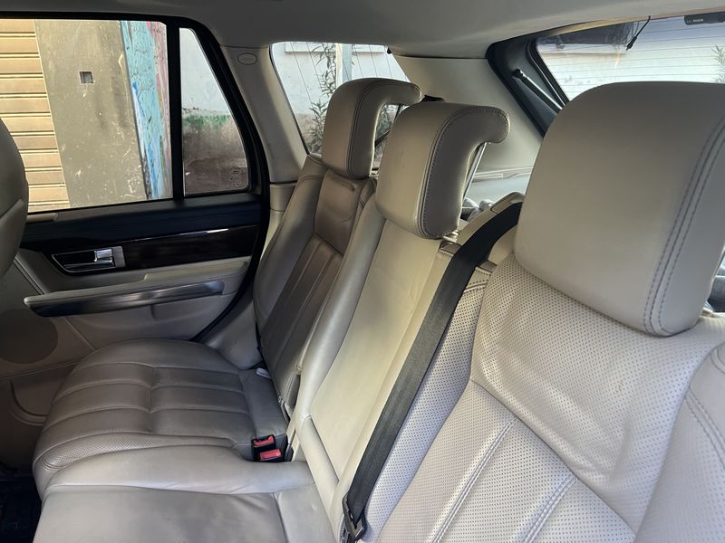 Land Rover Range Rover Sport • 2011 • 339,000 km 4