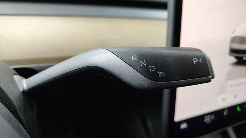 Tesla Model Y • 2022 • 36,413 km 7