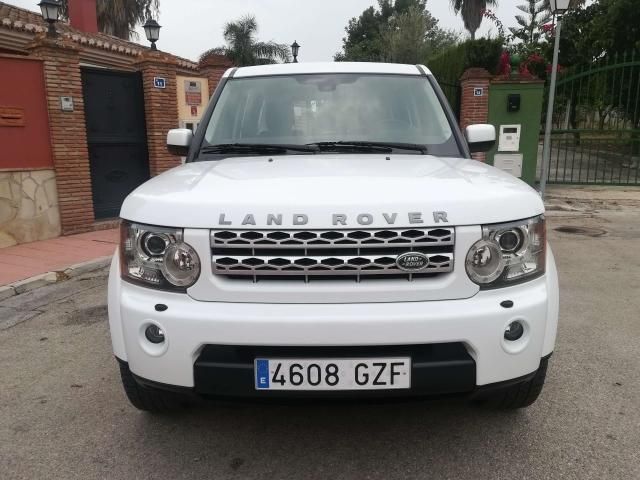 Land Rover Discovery • 2010 • 140,000 km 3