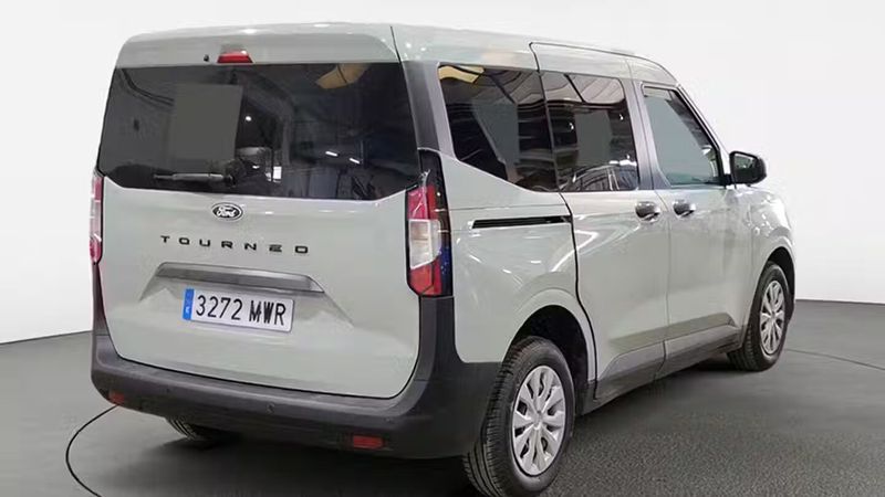 Ford Tourneo Connect • 2024 • 3,983 km 4